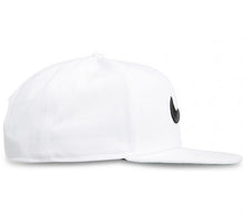 Load image into Gallery viewer, NIKE | SWOOSH PRO FLAT PEAK CAP 101
